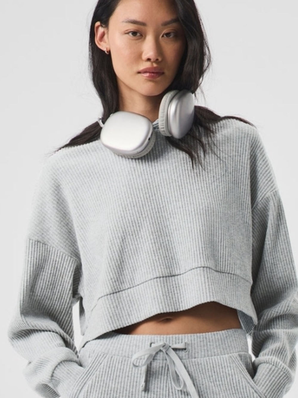 Alo yoga Women’s Muse Ribbed Cropped Hoodie - grey/gray - size small - EUC